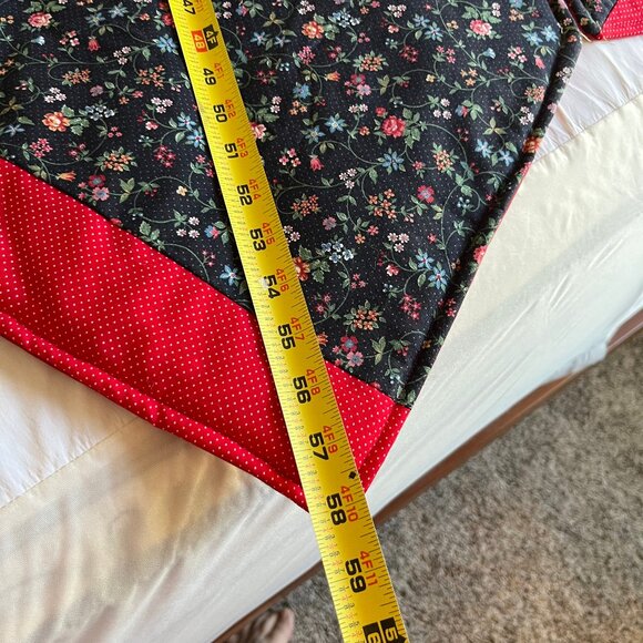 Handmade Christmas Tree Skirt 58x58 - Picture 8 of 9